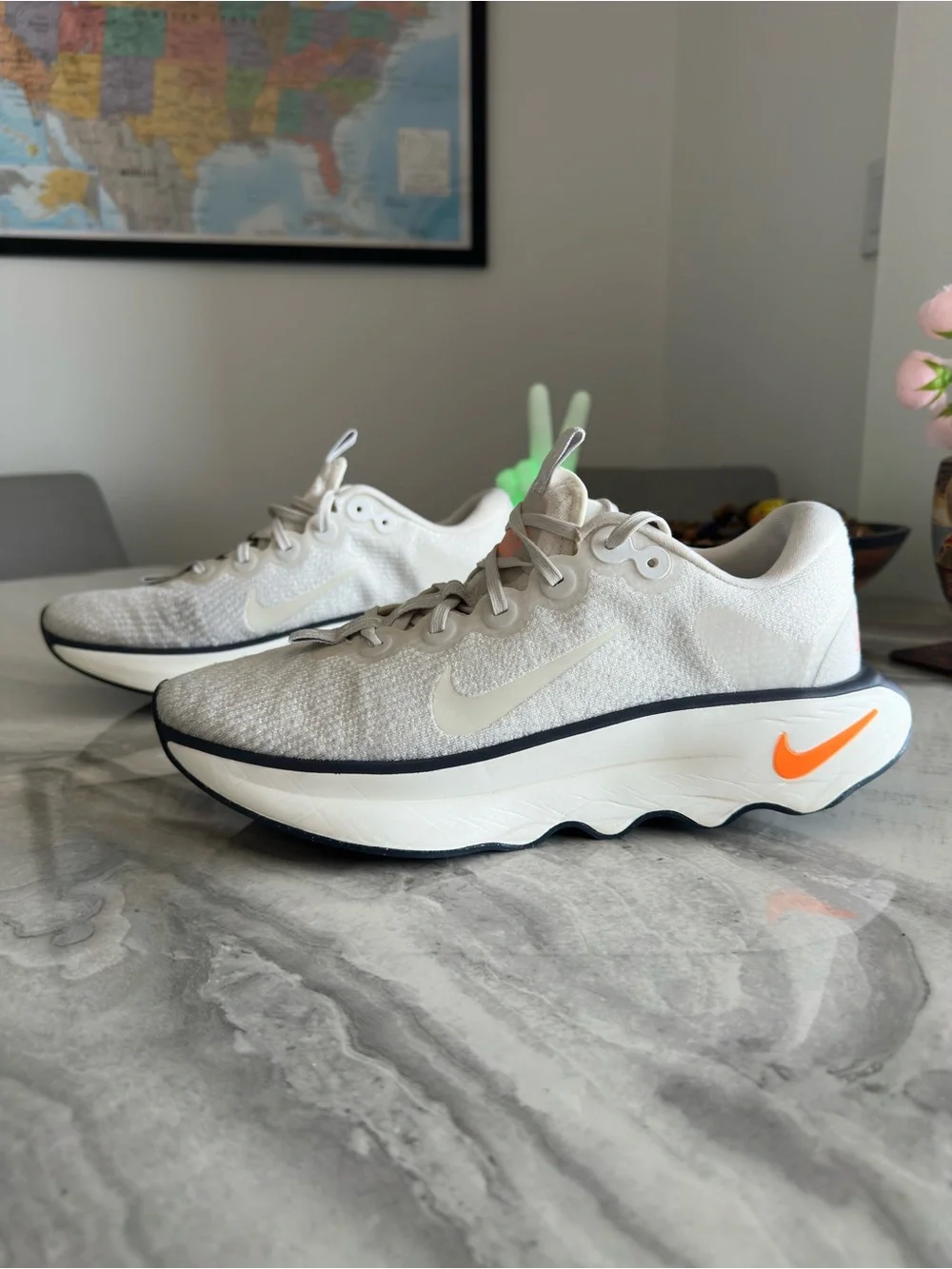 Nike Motiva Men’s Walking Shoes Sail White Orange